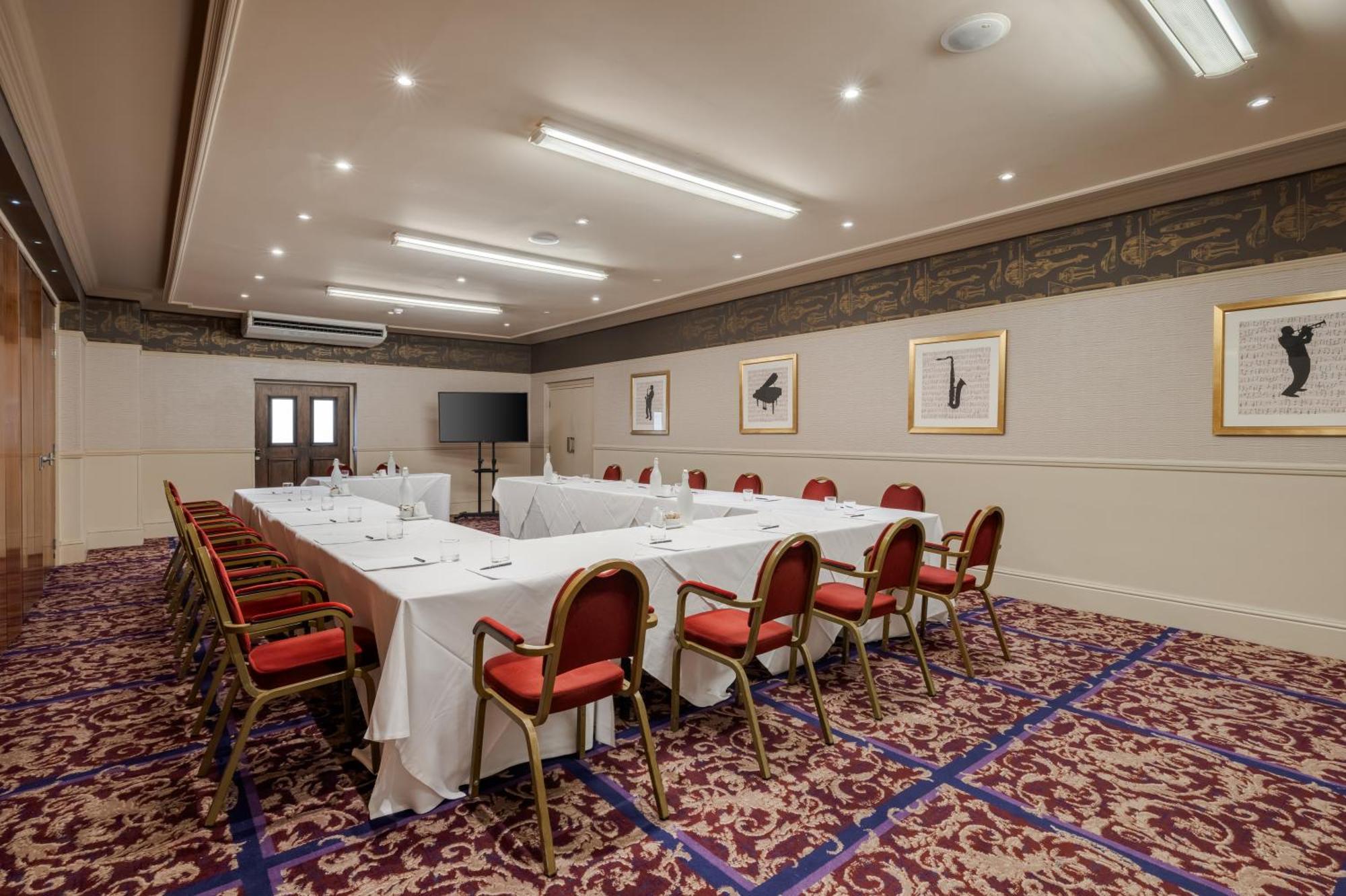 Reigate Manor Hotel Extérieur photo