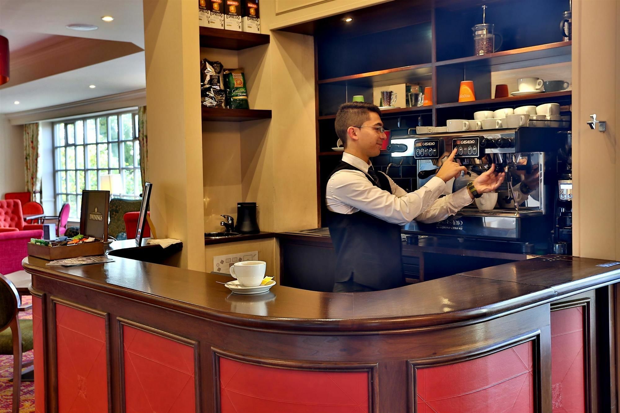 Reigate Manor Hotel Extérieur photo
