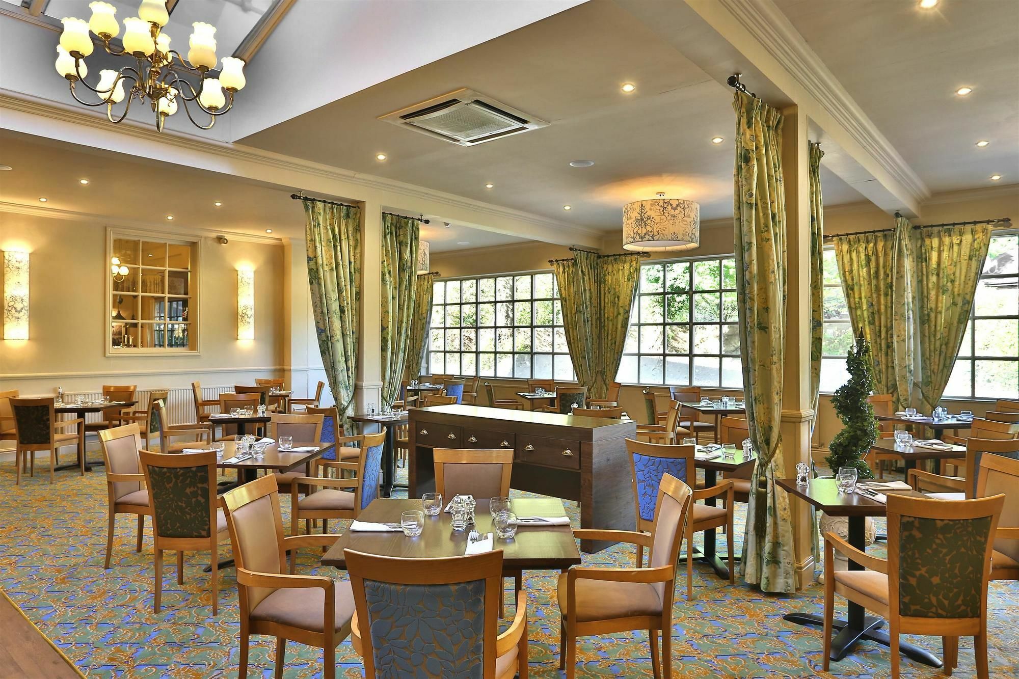 Reigate Manor Hotel Extérieur photo